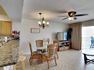 Pelican Isle #302