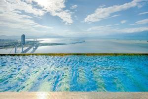 Golden Bay Premium Apartment - Infinity Pool & Da Nang Center