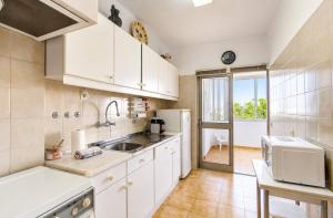 Algarve Light & Poolside Living
