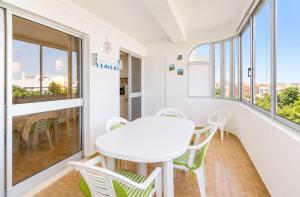 Algarve Light & Poolside Living