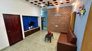 Bluenest villa