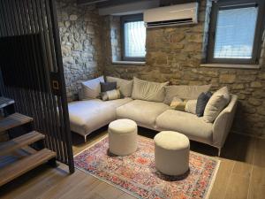 Center Stone Guest House