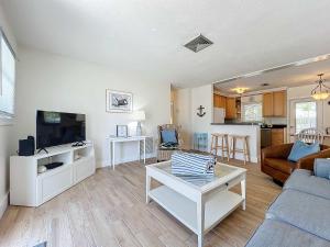 Blue Wave Villa East