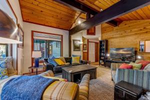 Secluded Tahoe Retreat Near Trails & Beach