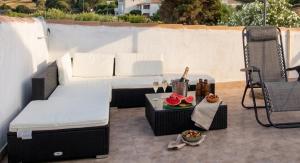 Villa Elena relax nella piscina privata a due passi dalla spiaggia con terrazzo panoramico per tramonti mozzafiato