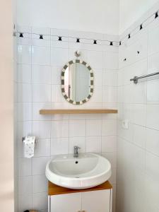 Modern Suite with Terrace within walking distance of the Sea
