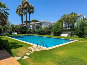 Front Beach Apartment by Hello Homes Sitges