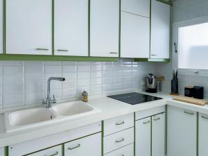 Front Beach Apartment by Hello Homes Sitges