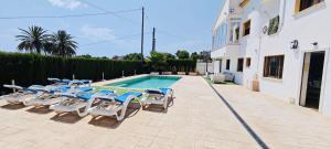 Calpe chalet privado 7 min de la playa piscina wifi parking aire barbacoa grupos