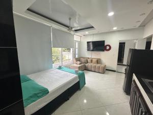 Apartamento cerca a Nápoles con balcón