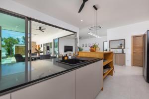 Walee 8 - 3BR Pool Villa - Walking Distance to the beach by MO Estate