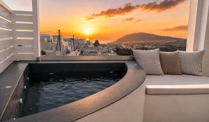 Santorini Roses Suites