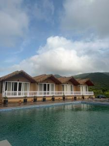 Amberdara Resort