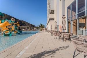 Apto de Lujo con Piscina y Balcon Vista al Mar