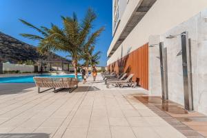 Apto de Lujo con Piscina y Balcon Vista al Mar