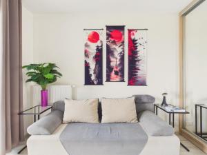 Mokotów City View Apartment with Balcony & Parking by Solarento