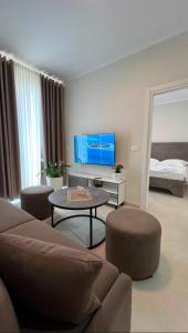 EA Palm Apartments