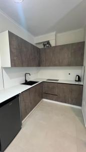 EA Palm Apartments