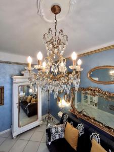 Roma Velvet Home