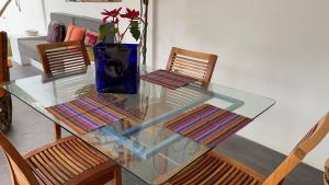 Central private house, private pool, 3 b from sea