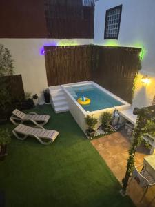 Primer piso junto al castillo y rio con barbacoa