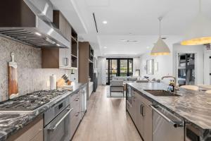 Frontgate Luxury Condo with Resort Amenities