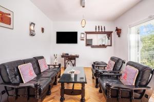 Holiday Home with Pool near Makarsk - Happy Rentals