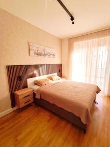 1BR Apartment, Terrace, City & Sea View, Sleeps 4