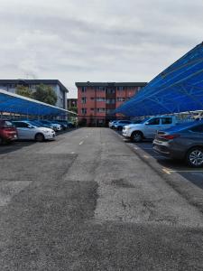APARTAMENTO COMPLETO en CONDOMINIO en CURRIDABAT