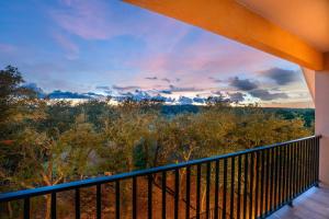 Canyon Star - Private Lake Home Group Retreat