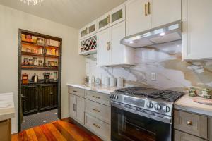 Lake Arrowhead Retreat w Game Loft & Media Room