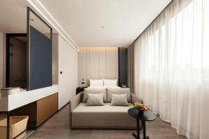 Atour Hotel Foshan Zumiao Lingnan World