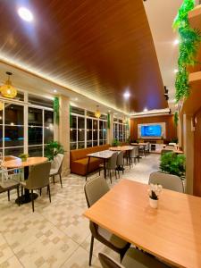 Edelweis Syariah Near Sultan Muhammad Kaharuddin Airport