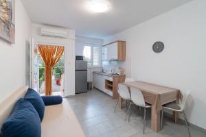 Apartments Pere