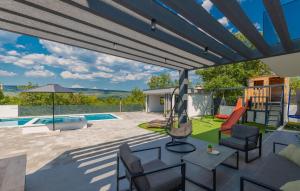 Awesome Home In Grubine