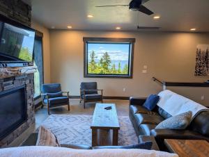 Paradise Condo, Hot Tub, Mtn Views, Lift 5 Mile