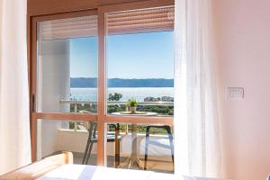 Radhima Res 18 - Studio Apt, Sea View, Kitchen