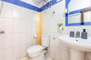 Radhima Res 18 - Studio Apt, Sea View, Kitchen