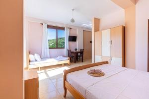 Radhima Res 20 - Studio Apt, Sea View, Kitchen