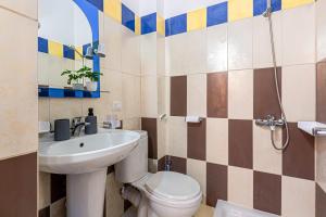 Radhima Res 20 - Studio Apt, Sea View, Kitchen