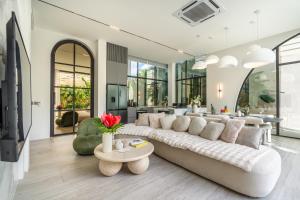 Amare Villa 4 - Elegant, Modern, Fireplace, Canggu