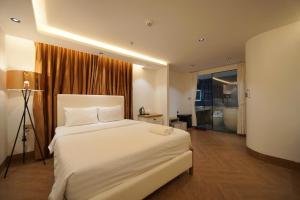 Tan Binh House Hotel