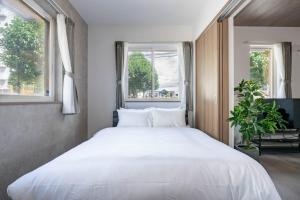 MKS 101 - Vacation STAY 20131