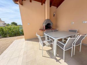 House Lavanda with pool