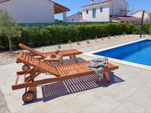 House Lavanda with pool