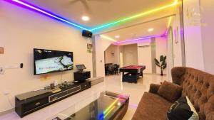 A31 Tropical Garden Dato Onn Austin Party House