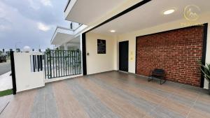 A31 Tropical Garden Dato Onn Austin Party House