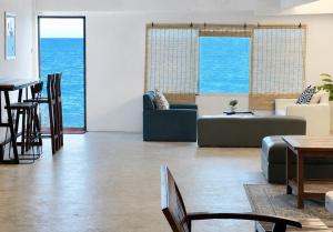 Gao Check in Phala Beach Front