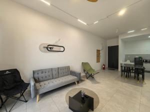 BM Aston Acacia Platinum Homestay 02
