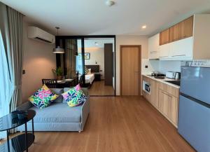 Cozy Apartment at Title Rawai V by Holy Cow